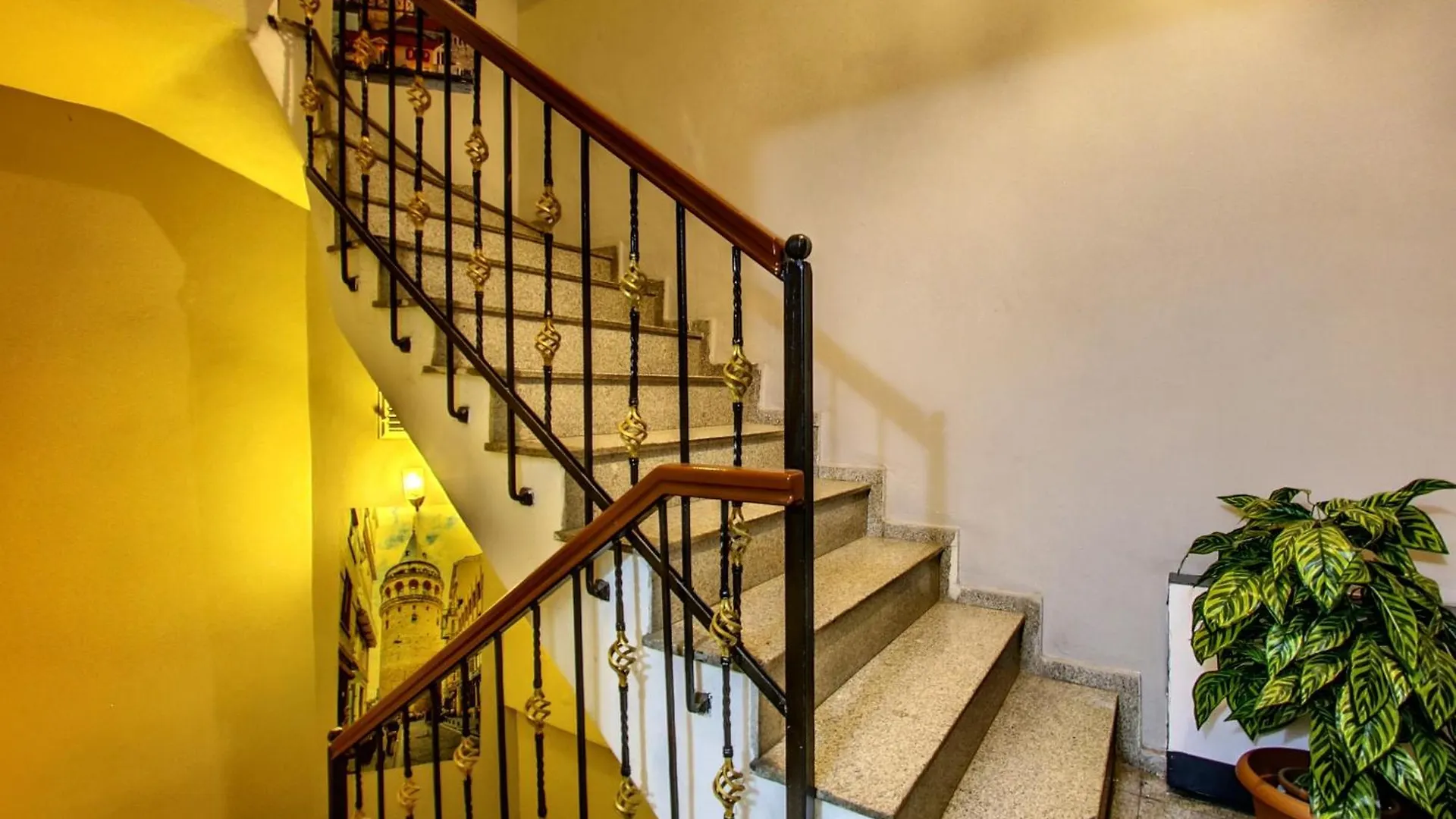 Hotel Mara Istanbul 3*,